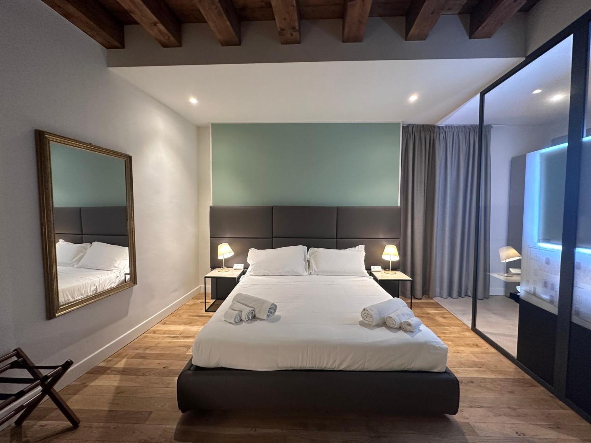 PALAZZO SANTAMARINA Luxury Suite&Spa Palerme Extérieur photo